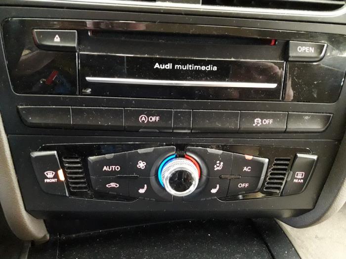 Audi A4 Avant 1.8 TFSI 16V Skrotfordon (2012, ZWART)