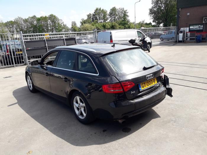 Audi A4 Avant 1.8 TFSI 16V Skrotfordon (2012, ZWART)