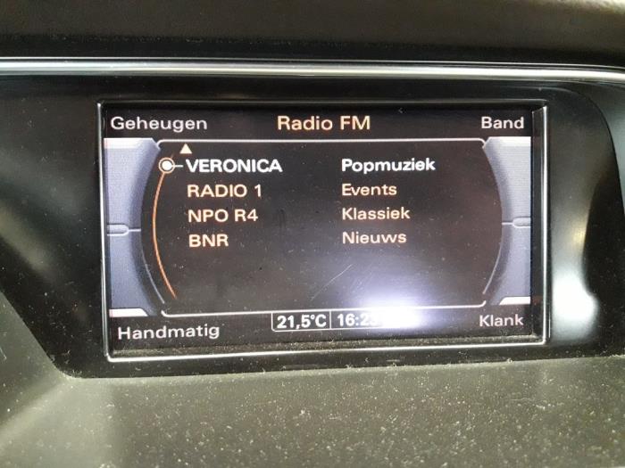 Audi A4 Avant 1.8 TFSI 16V Skrotfordon (2012, ZWART)