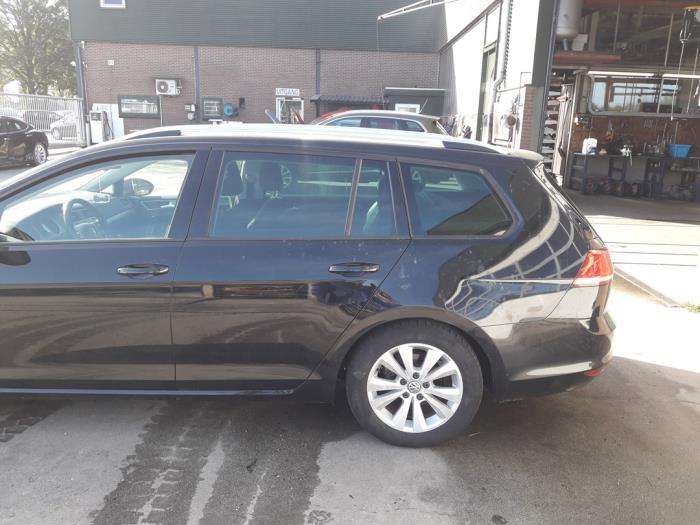 Volkswagen Golf VII Variant 1.0 TSI 12V BlueMotion Technology Sloopvoertuig (2015, Zwart)
