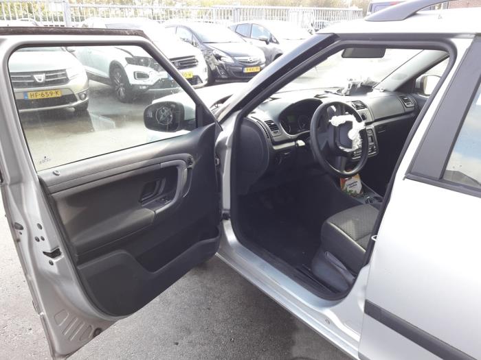 Skoda Fabia II Combi 1.2 TDI 12V Greenline Sloopvoertuig (2012, Grijs)