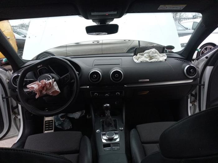 Audi A3 Limousine 1.5 TFSI 16V Skrotfordon (2019, WIT)