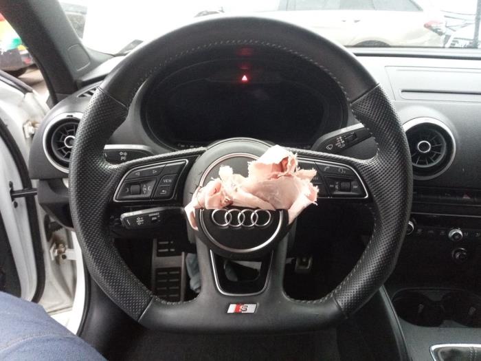 Audi A3 Limousine 1.5 TFSI 16V Skrotfordon (2019, WIT)