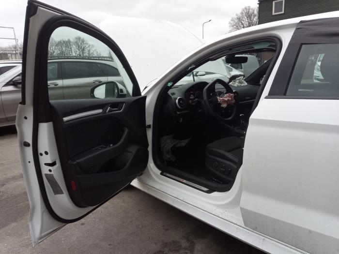 Audi A3 Limousine 1.5 TFSI 16V Skrotfordon (2019, WIT)