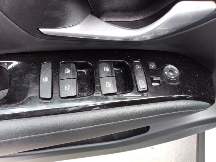 Hyundai Tucson 1.6 T-GDI Hybrid 48V Sloopvoertuig (2022, Wit)