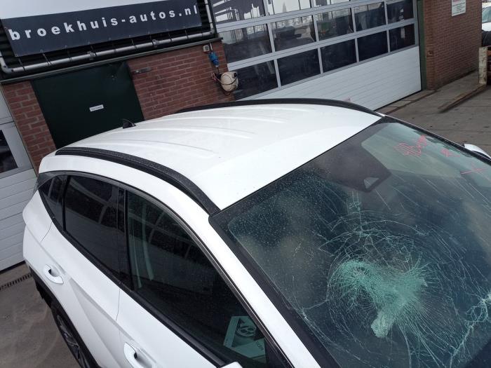 Hyundai Tucson 1.6 T-GDI Hybrid 48V Sloopvoertuig (2022, Wit)