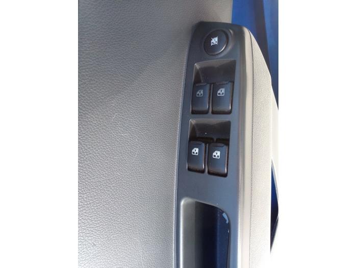 Chevrolet Spark 1.2 16V Samochód złomowany (2010, Niebieski)