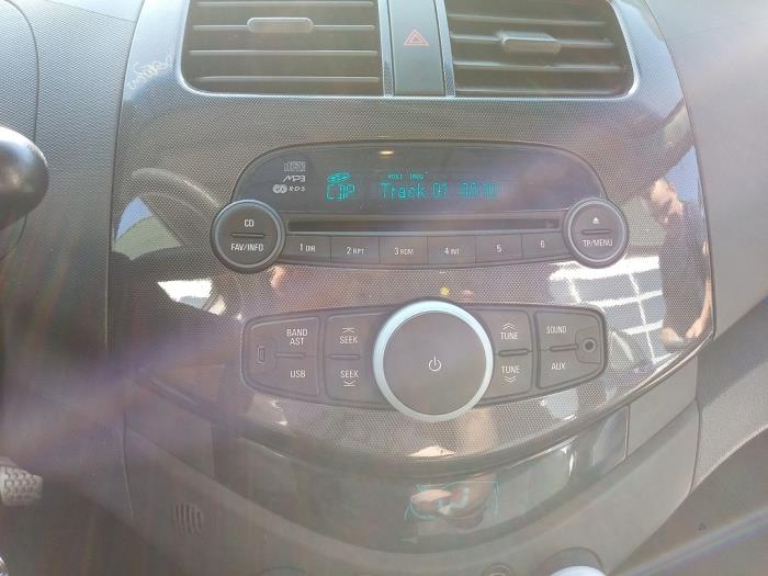 Chevrolet Spark 1.2 16V Samochód złomowany (2010, Niebieski)