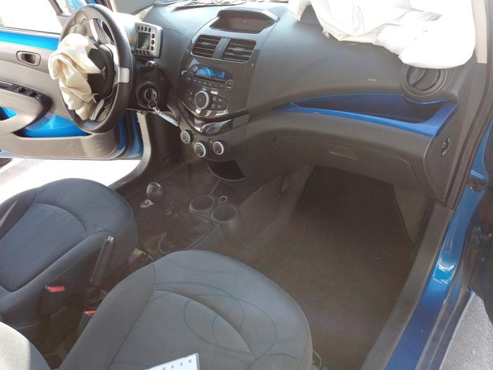 Chevrolet Spark 1.2 16V Samochód złomowany (2010, Niebieski)