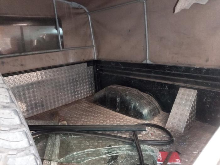 Landrover Defender I 2.2 TD4 16V Skrotfordon (2013, GROEN)