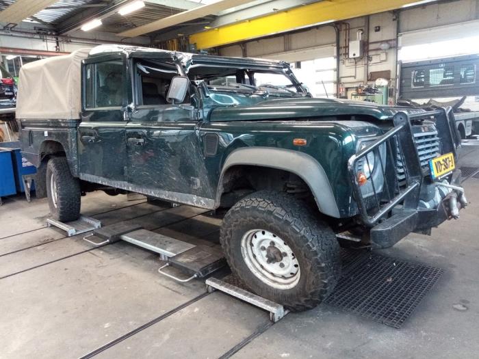 Landrover Defender I 2.2 TD4 16V Skrotfordon (2013, GROEN)