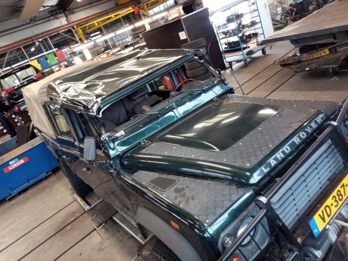 Landrover Defender I 2.2 TD4 16V Skrotfordon (2013, GROEN)