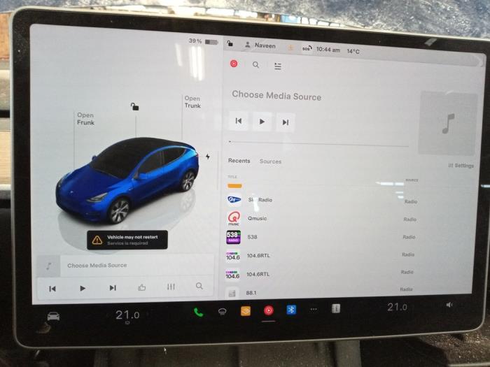 Tesla Model Y RWD Skrotfordon (2024, BLAUW)