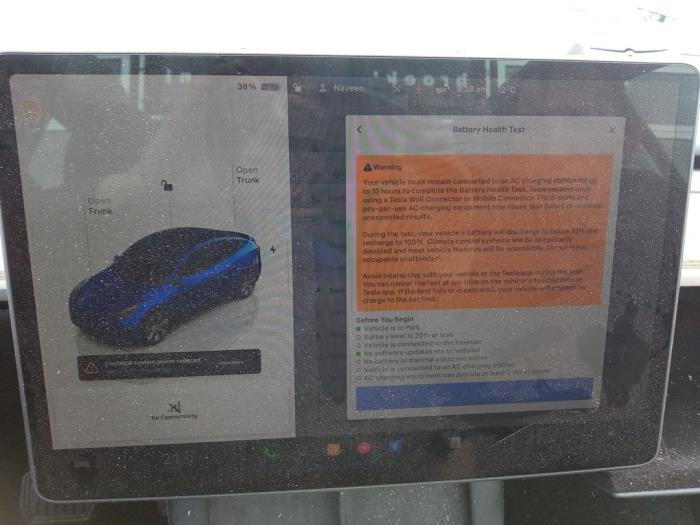 Tesla Model Y RWD Skrotfordon (2024, BLAUW)