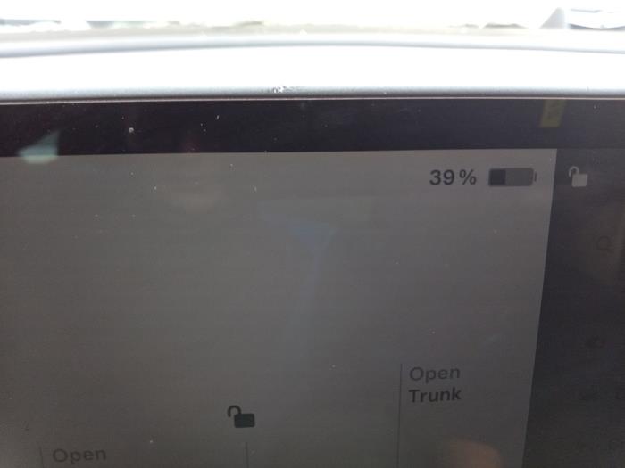 Tesla Model Y RWD Skrotfordon (2024, BLAUW)