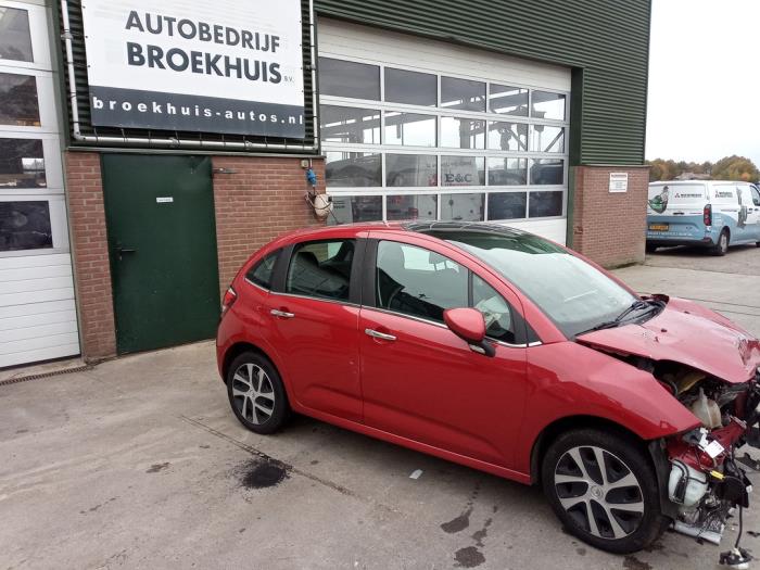 Citroen C3 1.2 VTi 82 12V Sloopvoertuig (2015, Rood)