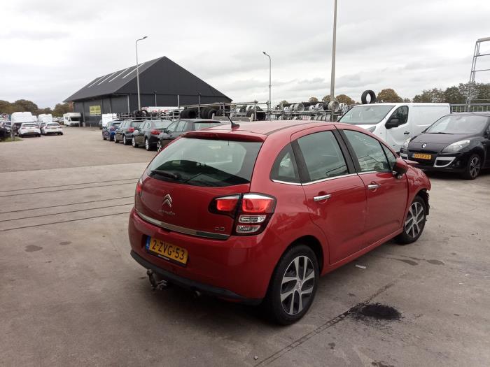 Citroen C3 1.2 VTi 82 12V Sloopvoertuig (2015, Rood)