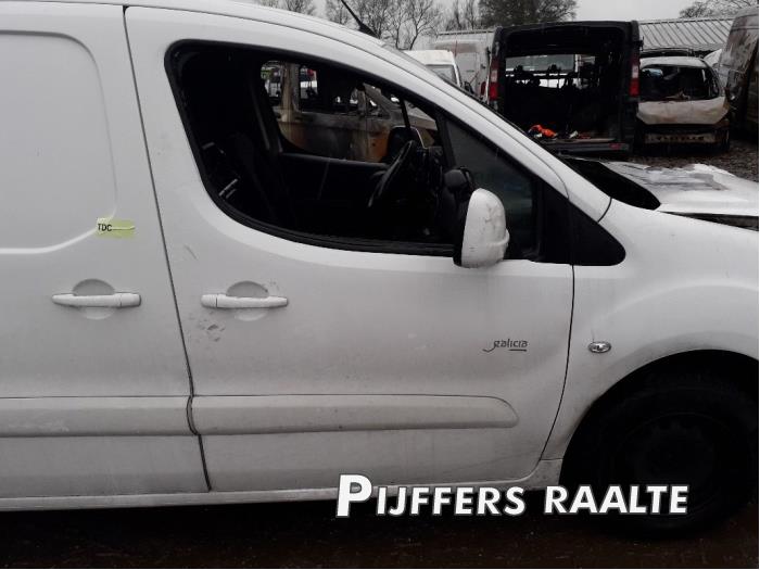 Peugeot Partner 1.6 BlueHDI 75 Skrotfordon (2017, WIT)