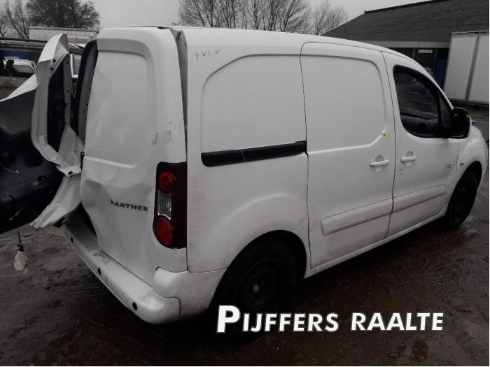 Peugeot Partner 1.6 BlueHDI 75 Skrotfordon (2017, WIT)