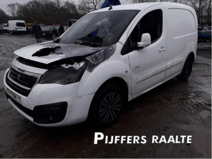 Peugeot Partner 1.6 BlueHDI 75 Skrotfordon (2017, WIT)