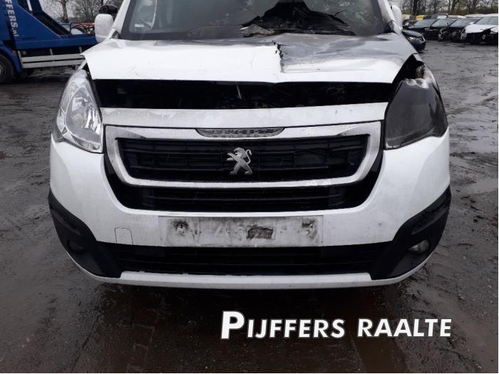 Peugeot Partner 1.6 BlueHDI 75 Skrotfordon (2017, WIT)