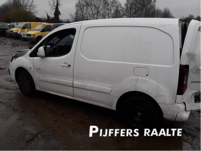 Peugeot Partner 1.6 BlueHDI 75 Skrotfordon (2017, WIT)