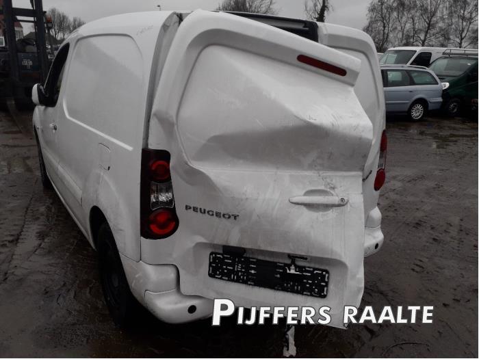 Peugeot Partner 1.6 BlueHDI 75 Skrotfordon (2017, WIT)