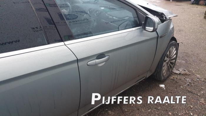 Ford Mondeo IV 2.0 16V Flexifuel Skrotfordon (2009, GRIJS)