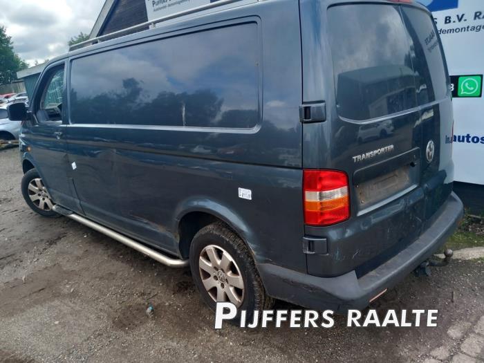 Volkswagen Transporter T5 2.5 TDi PF Samochód złomowany (2007, Metalik, Szary)