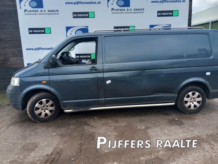 Volkswagen Transporter T5 2.5 TDi PF Samochód złomowany (2007, Metalik, Szary)