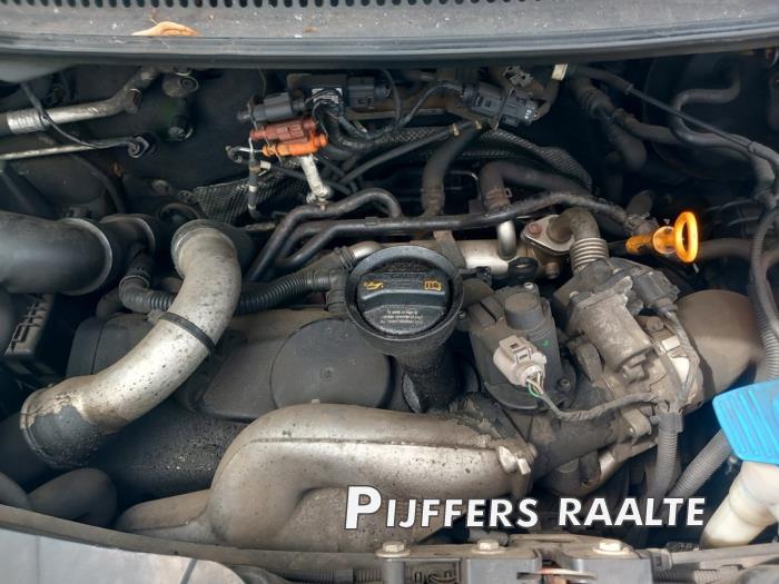 Volkswagen Transporter T5 2.5 TDi PF Samochód złomowany (2007, Metalik, Szary)