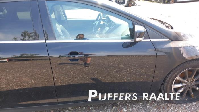 Ford Focus 3 Wagon 1.0 Ti-VCT EcoBoost 12V 125 Samochód złomowany (2016, Czarny)