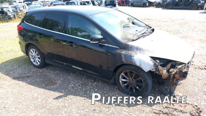 Ford Focus 3 Wagon 1.0 Ti-VCT EcoBoost 12V 125 Samochód złomowany (2016, Czarny)