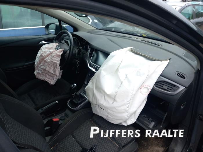 Opel Astra K Sports Tourer 1.0 Turbo 12V Samochód złomowany (2016, Szary)