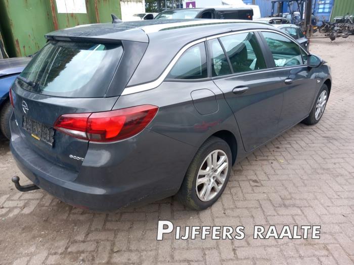 Opel Astra K Sports Tourer 1.0 Turbo 12V Samochód złomowany (2016, Szary)