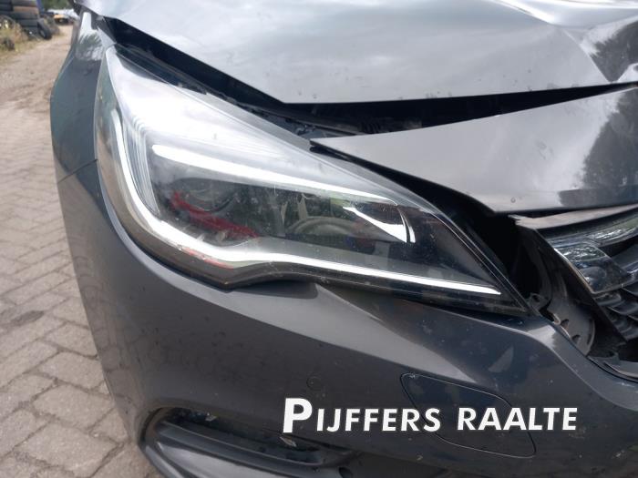 Opel Astra K Sports Tourer 1.0 Turbo 12V Samochód złomowany (2016, Szary)