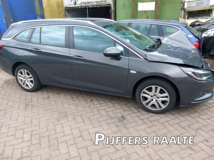 Opel Astra K Sports Tourer 1.0 Turbo 12V Samochód złomowany (2016, Szary)