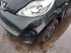 Peugeot 107 1.0 12V Skrotfordon (2011, ZWART)