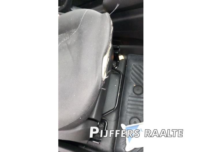 Ford Transit Courier 1.5 EcoBlue Sloopvoertuig (2021, Roze, Wit)