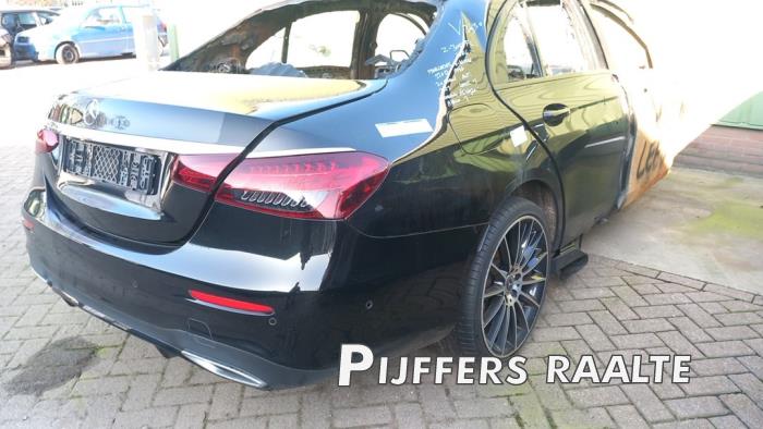 Mercedes E E-220d 2.0 Turbo 16V Sloopvoertuig (2021, Zwart)