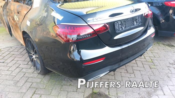 Mercedes E E-220d 2.0 Turbo 16V Sloopvoertuig (2021, Zwart)