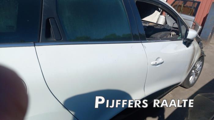 Renault Clio IV Estate/Grandtour 0.9 Energy TCE 90 12V Sloopvoertuig (2019, Wit)