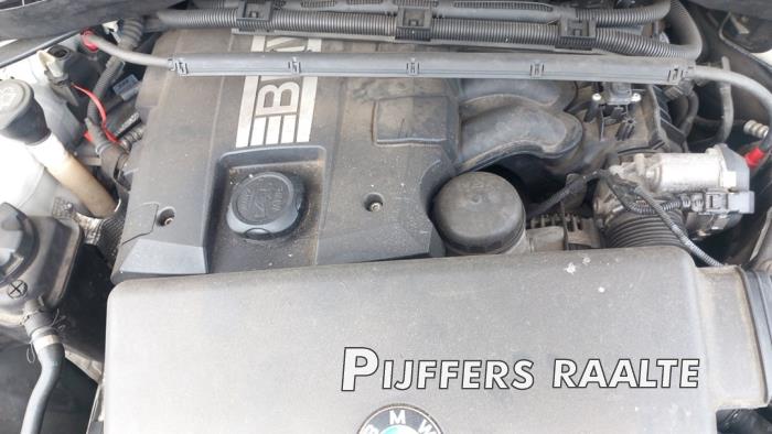 BMW 1 serie 116i 1.6 16V Skrotfordon (2008, WIT)