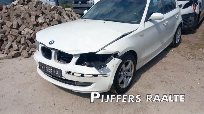 BMW 1 serie 116i 1.6 16V Skrotfordon (2008, WIT)