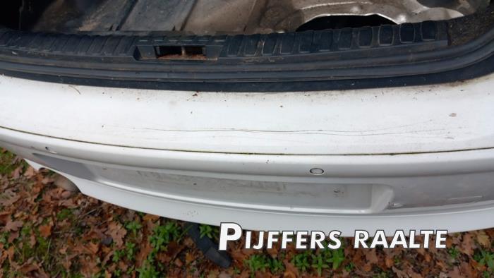 BMW 1 serie 116i 1.6 16V Skrotfordon (2008, WIT)