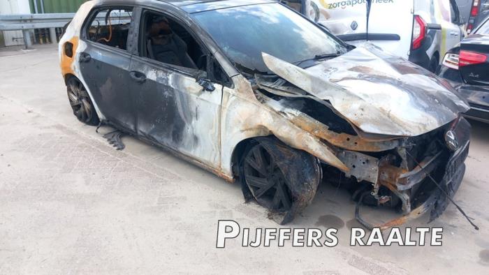 Volkswagen Golf VIII 2.0 GTI Clubsport 16V Skrotfordon (2021, ZWART)