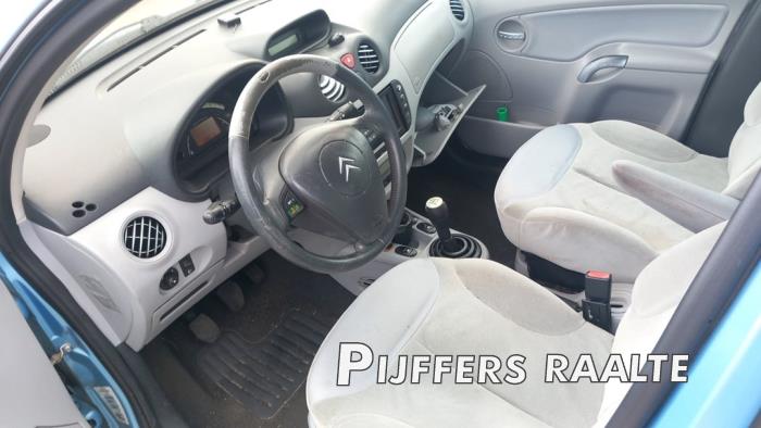 Citroen C3 1.6 16V Skrotfordon (2003, BLAUW)