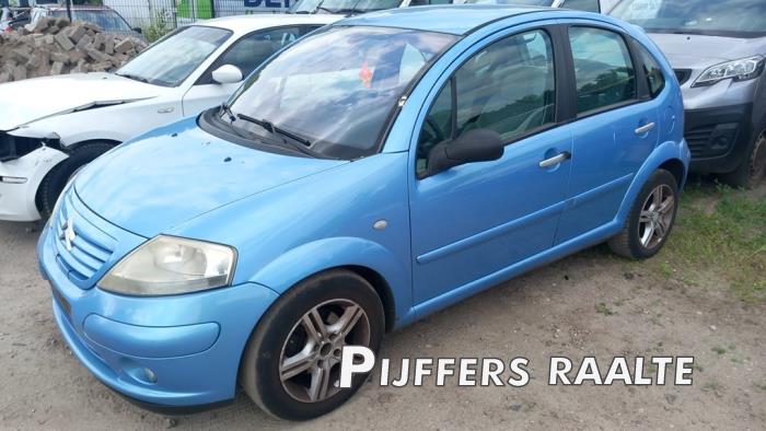 Citroen C3 1.6 16V Skrotfordon (2003, BLAUW)