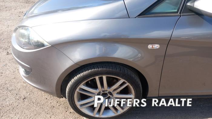 Seat Toledo 2.0 FSI 16V Sloopvoertuig (2005, Grijs)