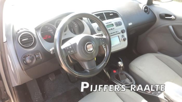 Seat Toledo 2.0 FSI 16V Sloopvoertuig (2005, Grijs)